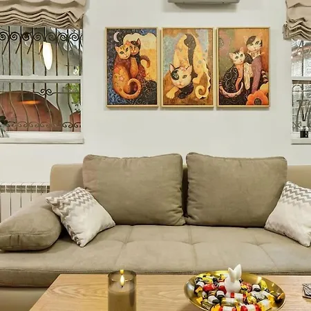 Casa De Povesti - Calea Victoriei Apartment