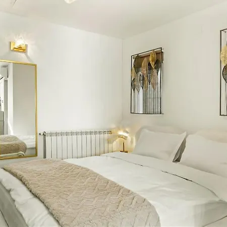 Apartman Casa De Povesti - Calea Victoriei *