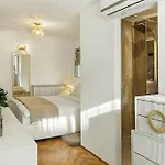 Casa De Povesti - Calea Victoriei Apartment Bucharest